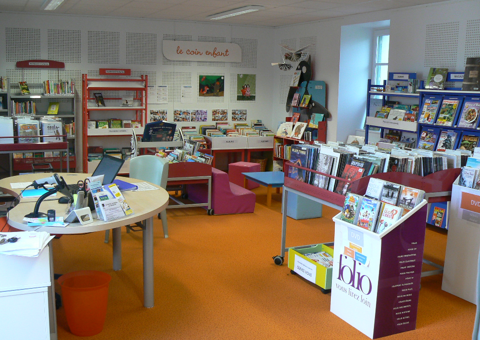 photo biblio la baussaine interieur